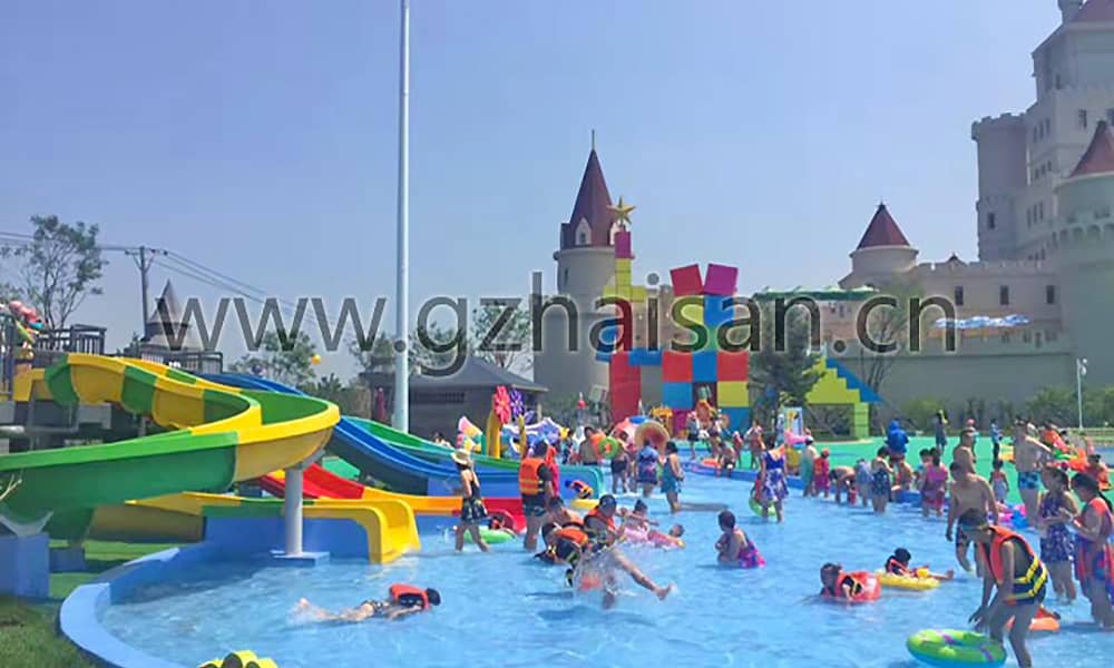 合家欢乐的儿童嬉水天地 合家欢乐的儿童嬉水天地